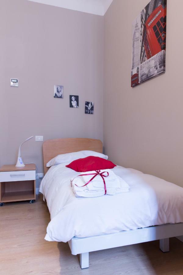Beautiful Apartment In San Giovanni Close To Colosseo Roma Exterior foto